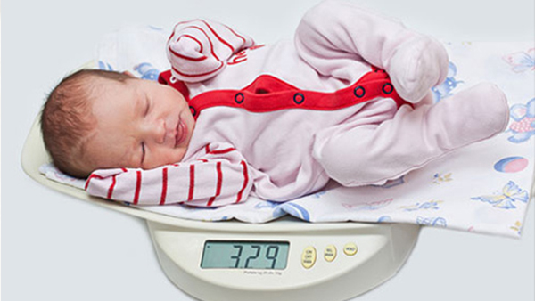 赤ちゃんの毎日の体重変化を確認することができる