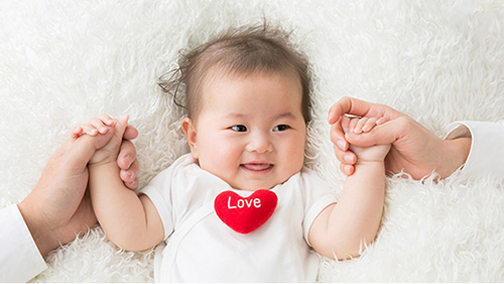 ���q�l�̔N��Ƒ̊i���m�F����